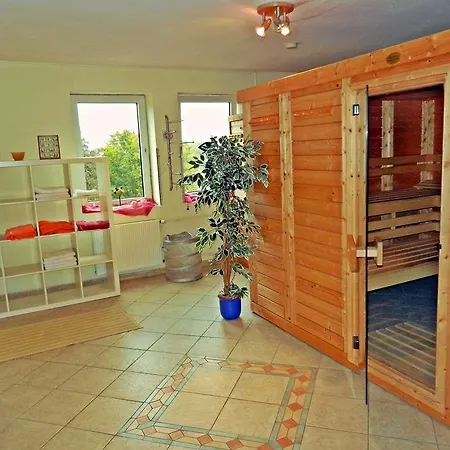 Retro - Art - מלון