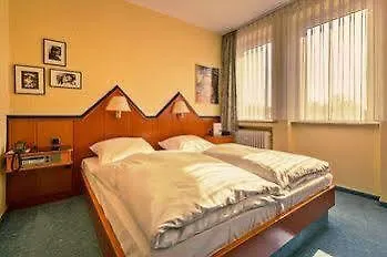 Hotel Retro - Art - 2*