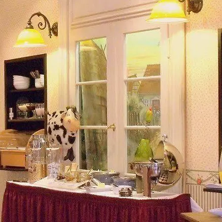 Retro - Art - Hotel 2*