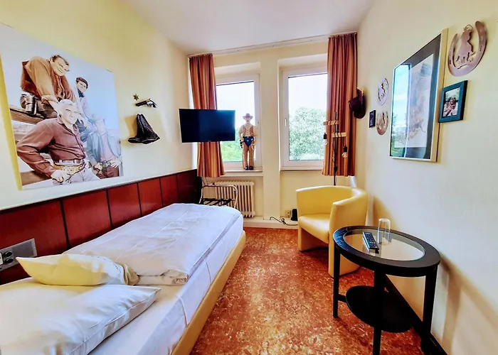 Retro - Art - 호텔 뤼넨